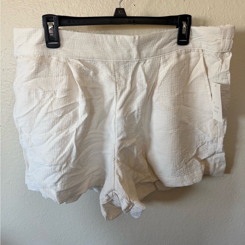 Women's White Textured Shorts